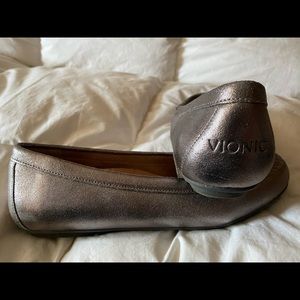 Vionic loafers size 9
